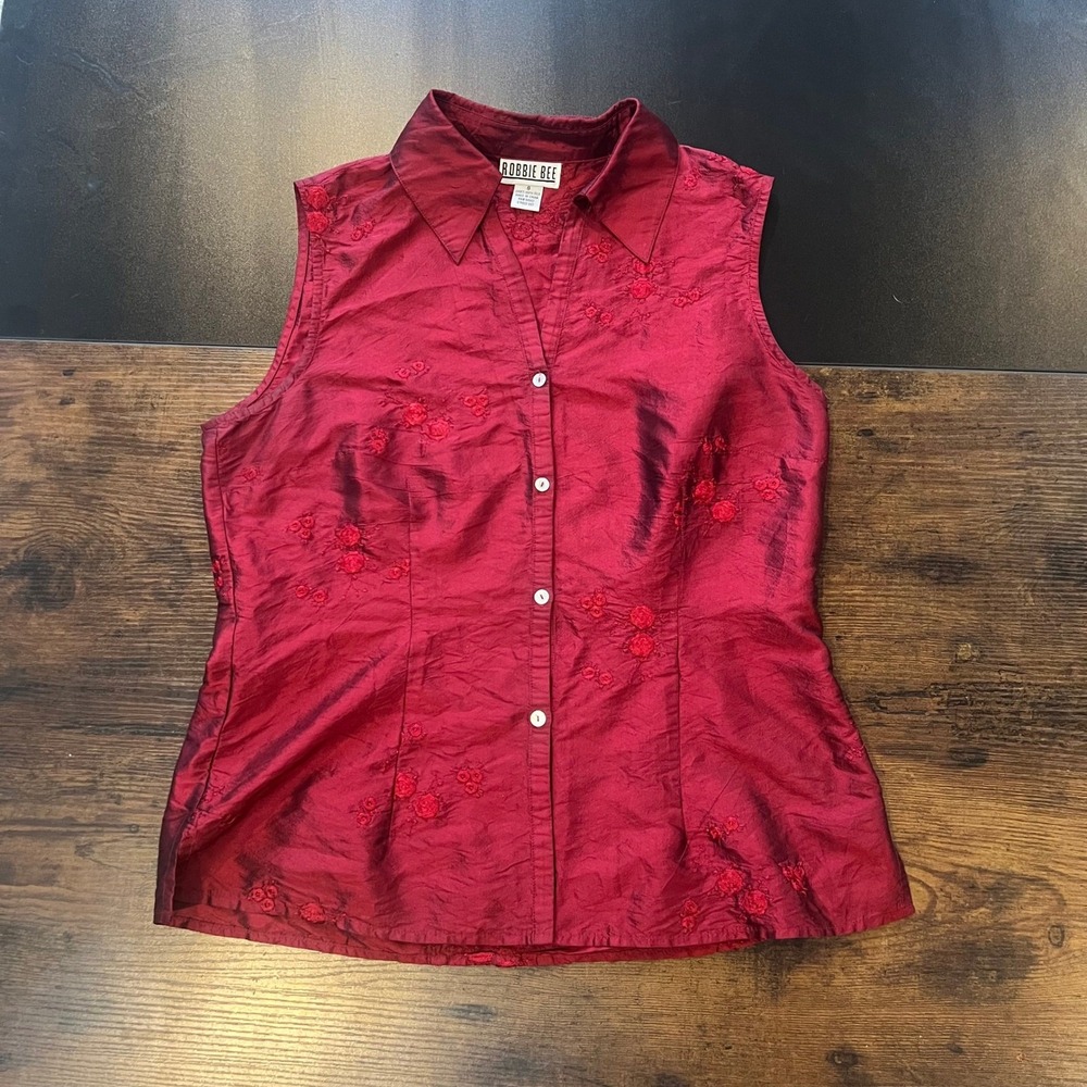 Robbie Bee Silk Sleeveless Embroidered Button Up Shirt Women Size 8‎ Red